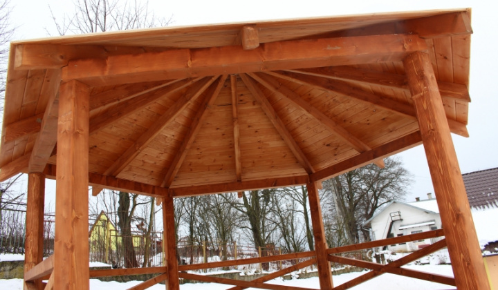 8. fotografia fotogalérie Pomoc z EÚ 2014 - 2020 / Budovanie vstupných prvkov drobnej infraštruktúry - foto