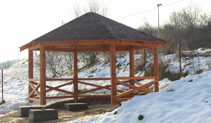 14. fotografia fotogalérie Pomoc z EÚ 2014 - 2020 / Budovanie vstupných prvkov drobnej infraštruktúry - foto