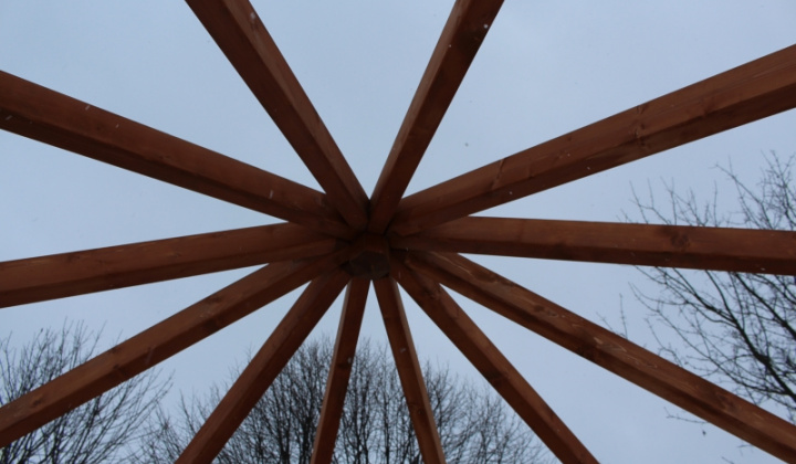 24. fotografia fotogalérie Pomoc z EÚ 2014 - 2020 / Budovanie vstupných prvkov drobnej infraštruktúry - foto