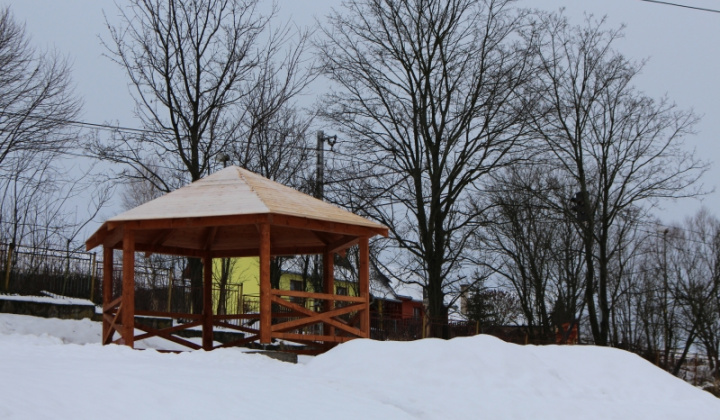 42. fotografia fotogalérie Pomoc z EÚ 2014 - 2020 / Budovanie vstupných prvkov drobnej infraštruktúry - foto