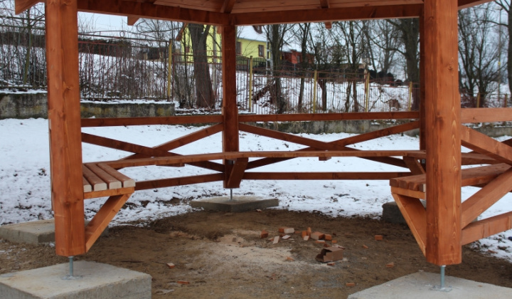 47. fotografia fotogalérie Pomoc z EÚ 2014 - 2020 / Budovanie vstupných prvkov drobnej infraštruktúry - foto