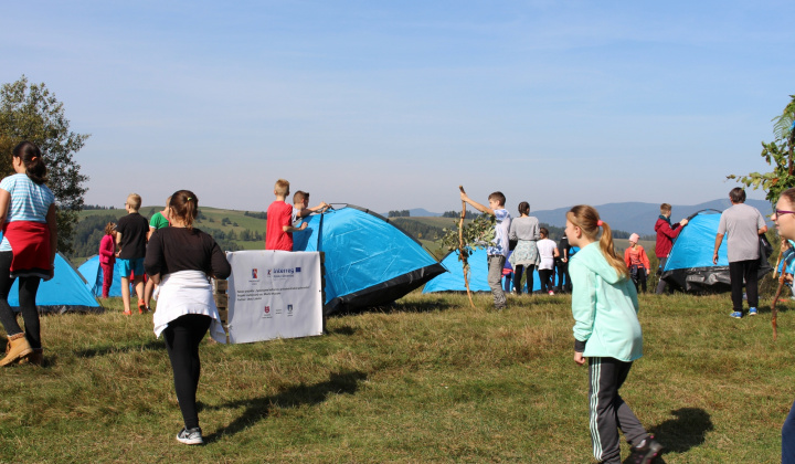 16. fotografia fotogalérie Pomoc z EÚ 2014 - 2020 / Stretnutie rodín z Ľubotína a Muszyny na Kurčíne - foto