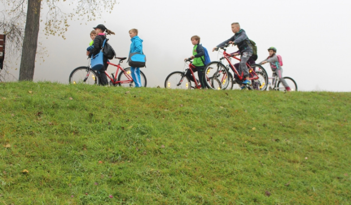 2. fotografia fotogalérie Pomoc z EÚ 2014 - 2020 / Cykloturistický prejazd okolo rieky Poprad - foto