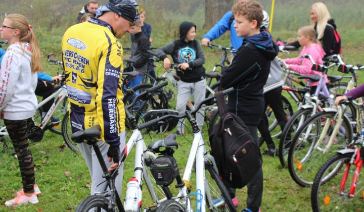 6. fotografia fotogalérie Pomoc z EÚ 2014 - 2020 / Cykloturistický prejazd okolo rieky Poprad - foto