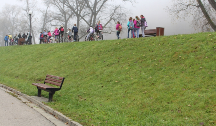 8. fotografia fotogalérie Pomoc z EÚ 2014 - 2020 / Cykloturistický prejazd okolo rieky Poprad - foto