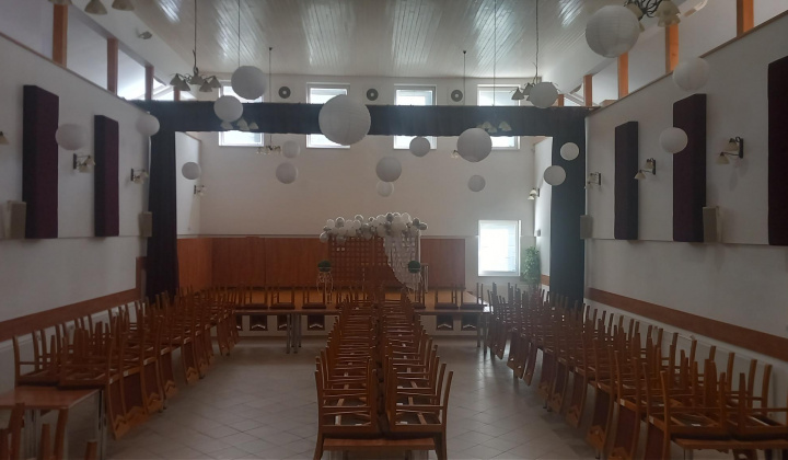 1. fotografia fotogalérie Pomoc z EÚ 2021 - 2027 / Rekonštrukcia zábradlia v polyfunkčnom centre Ľubotín - foto